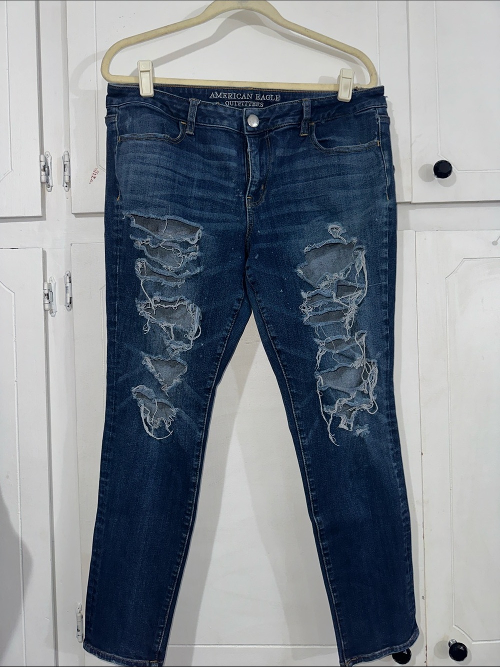American Eagle Outfitters Women's Distressed Dark Blue Skinny Jeans